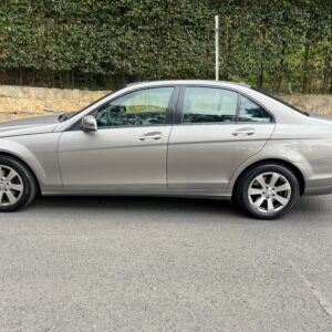 MERCEDES BENZ C200 COMPRESSOR AUTOMÁTICO  2009  1.8L
