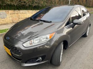 FORD FIESTA TITANIUM AUTOMÁTICO 2015  1.6L